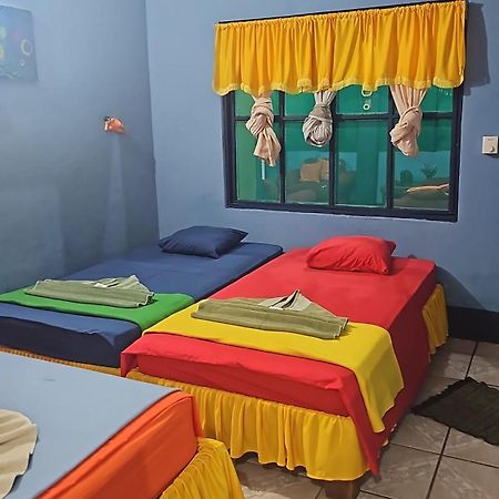 Cabinas Tortuguero Natural ภายนอก รูปภาพ