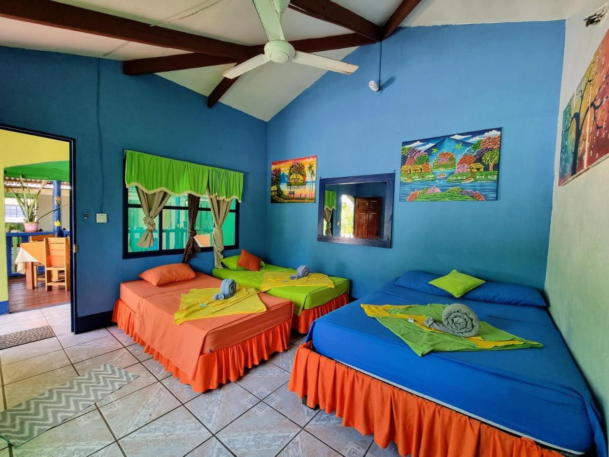 Cabinas Tortuguero Natural Hostel ภายนอก รูปภาพ