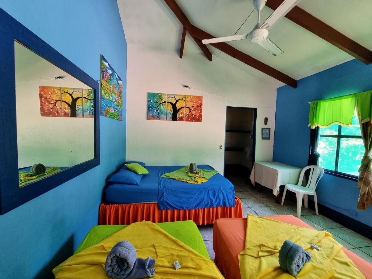 Cabinas Tortuguero Natural Hostel ภายนอก รูปภาพ