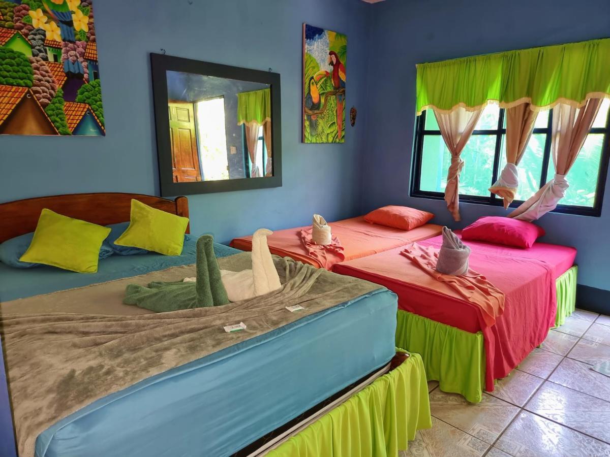 Cabinas Tortuguero Natural Hostel ภายนอก รูปภาพ