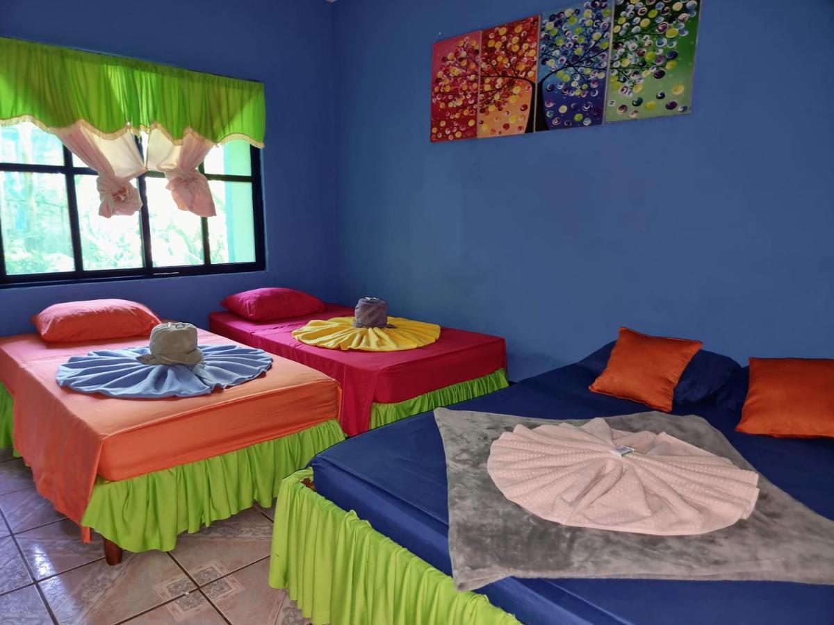 Cabinas Tortuguero Natural Hostel ภายนอก รูปภาพ