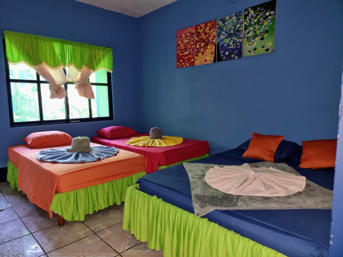 Cabinas Tortuguero Natural Hostel ภายนอก รูปภาพ