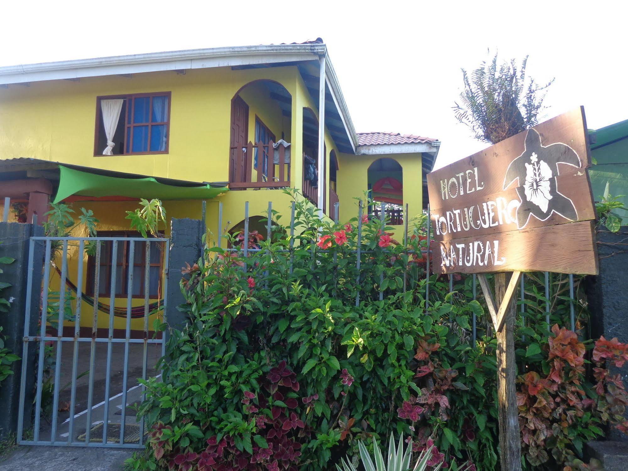 Cabinas Tortuguero Natural Hostel ภายนอก รูปภาพ