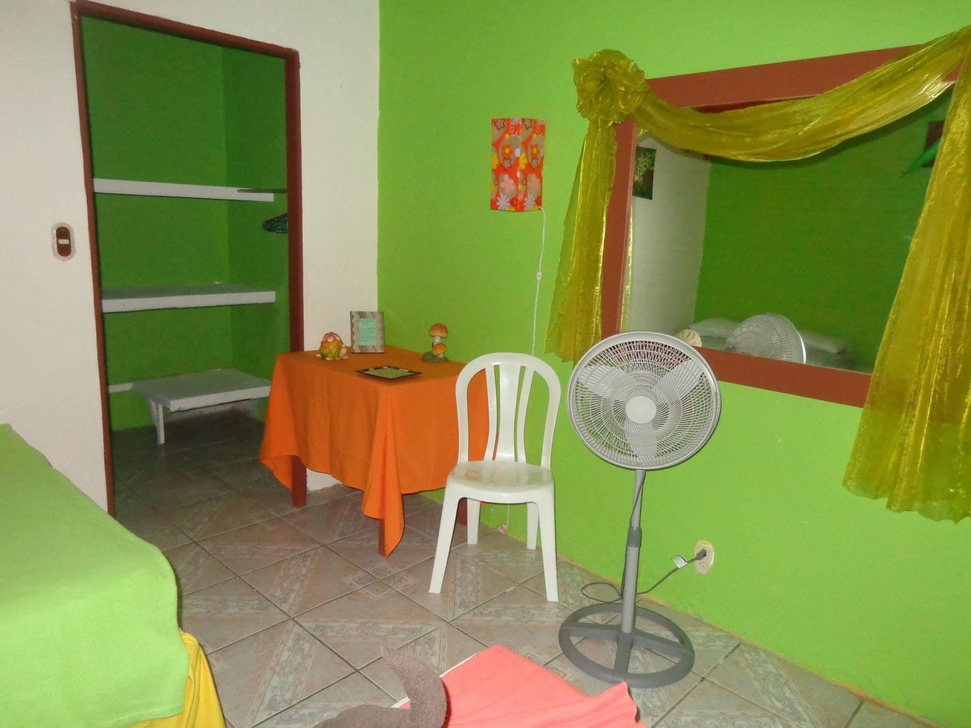 Cabinas Tortuguero Natural Hostel ภายนอก รูปภาพ