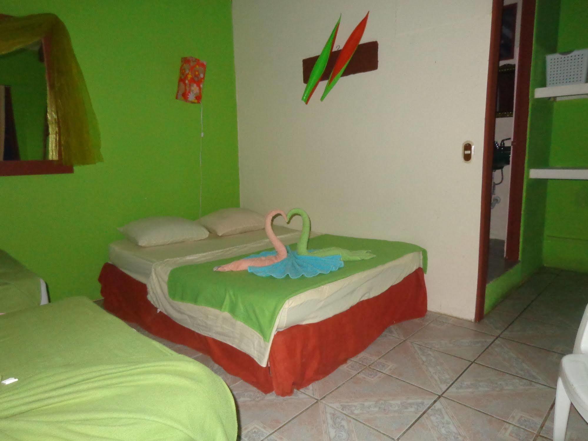 Cabinas Tortuguero Natural Hostel ภายนอก รูปภาพ