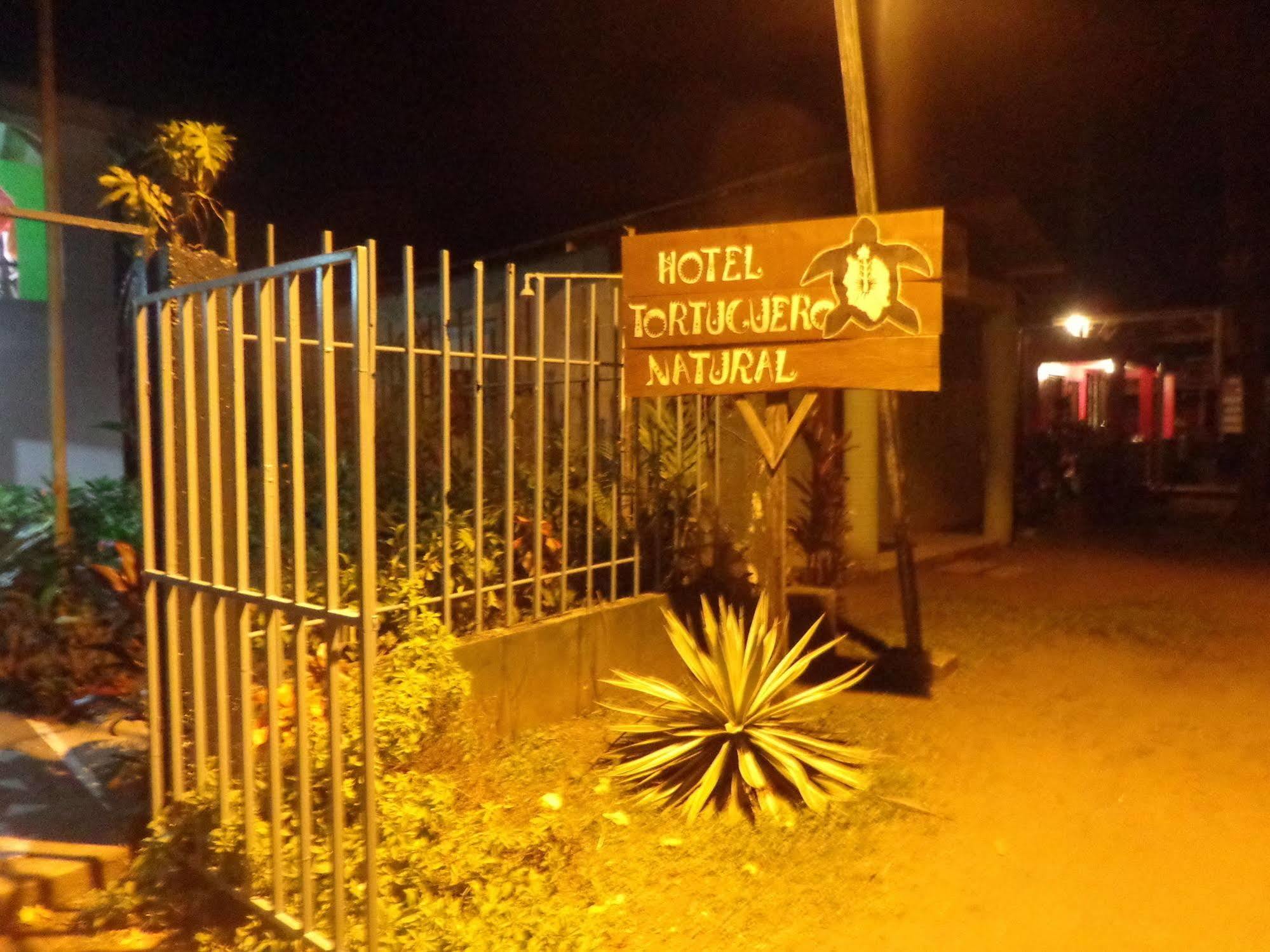 Cabinas Tortuguero Natural ภายนอก รูปภาพ