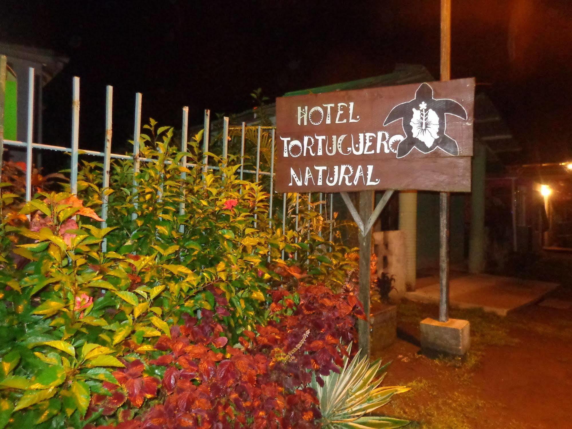 Cabinas Tortuguero Natural Hostel ภายนอก รูปภาพ