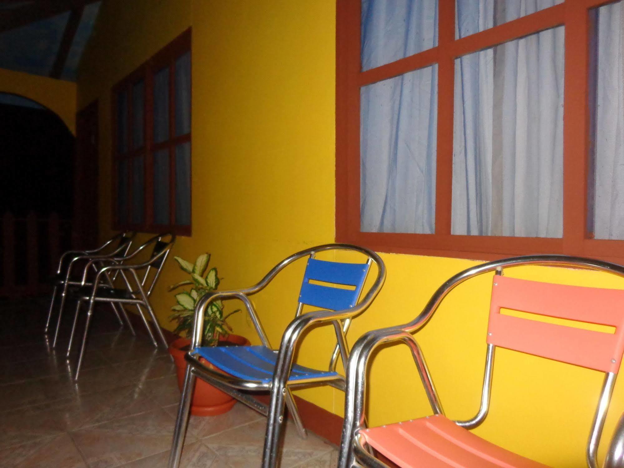 Cabinas Tortuguero Natural Hostel ภายนอก รูปภาพ