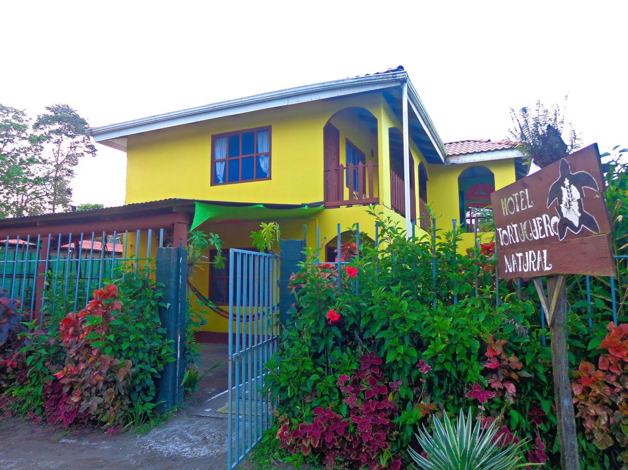 Cabinas Tortuguero Natural Hostel ภายนอก รูปภาพ